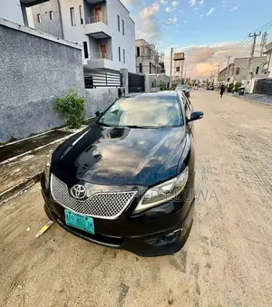 Toyota Camry SE V6 4dr Sedan (3.5L 6cyl 6A) 2011 Black