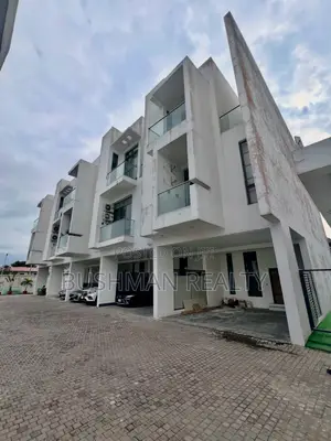 4bdrm Duplex in Lekki Phase 1 for rent