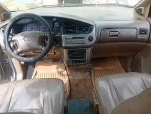 Toyota Sienna 2002 Gray