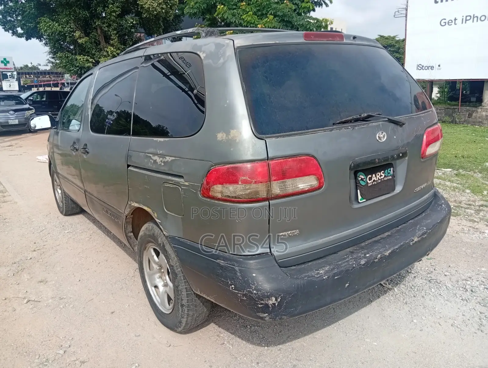 Toyota Sienna 2002 Gray