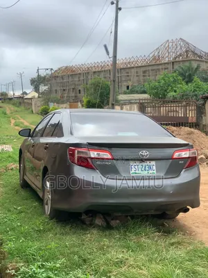 Toyota Camry SE Sport 4dr Sedan (2.5L 4cyl 6A) 2014 Blue