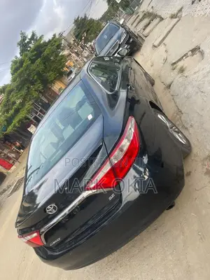 Toyota Camry 2016 Black