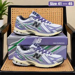 Boxed New Balance Canvas