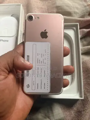 Apple iPhone 7 32 GB Rose Gold