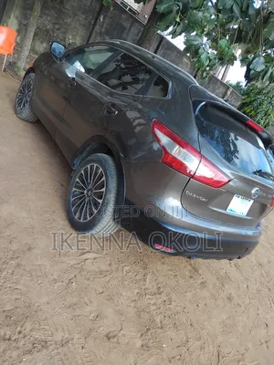 Nissan Qashqai 2015 Gray