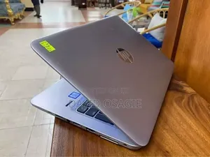 Laptop HP EliteBook 820 G3 8GB Intel Core i3 SSD 256GB