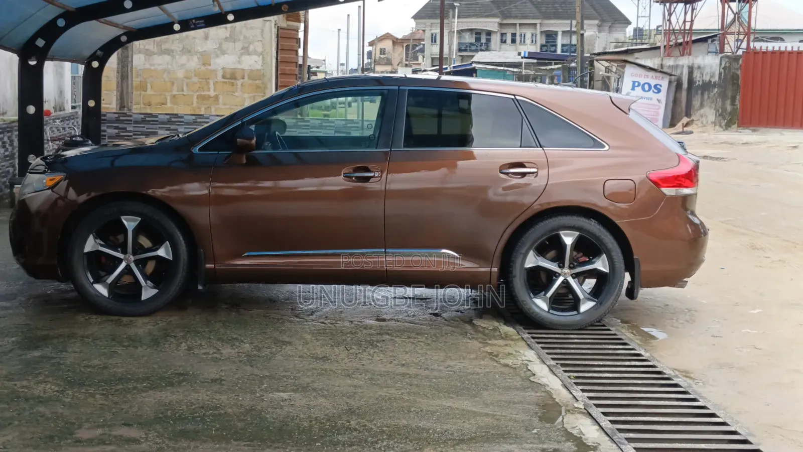 Toyota Venza AWD 2010 Brown