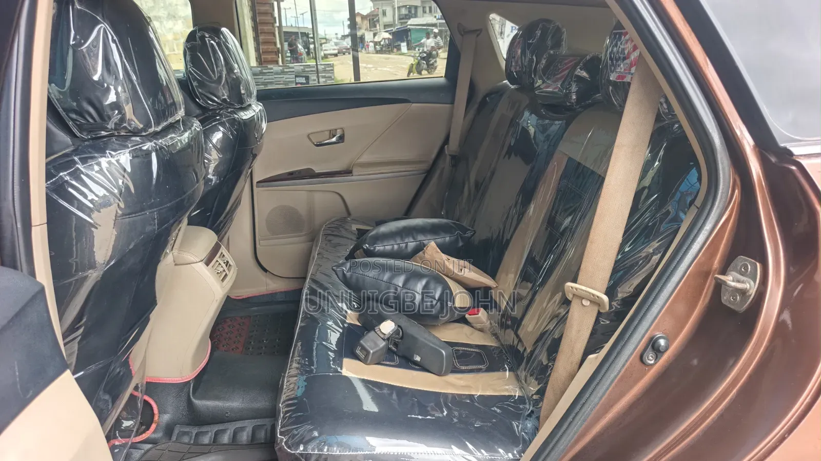 Toyota Venza AWD 2010 Brown