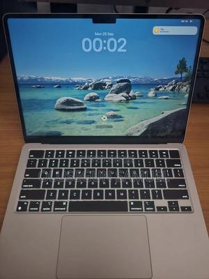 Laptop Apple MacBook Air 2022 M2 8GB Apple M2 SSD 256GB