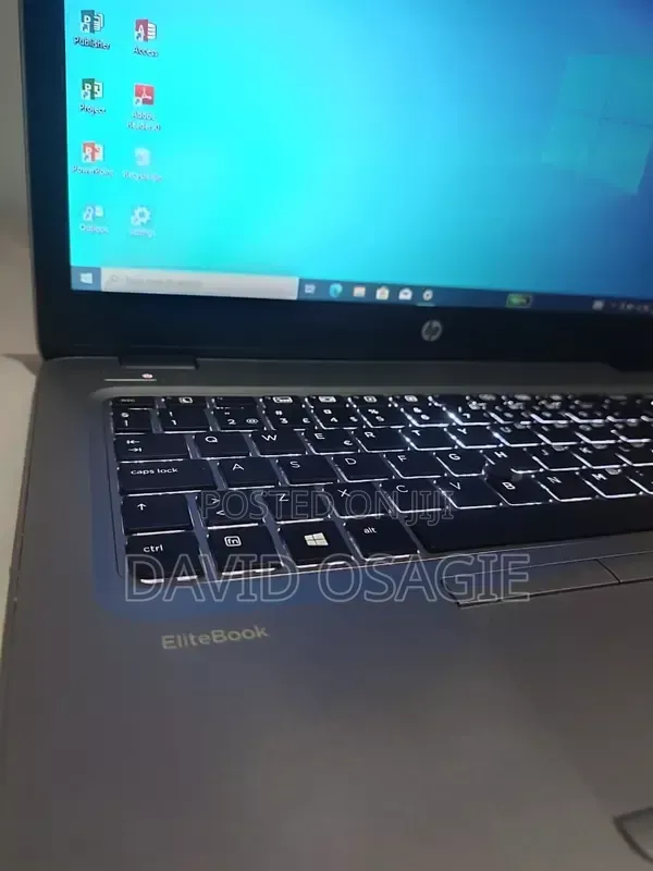 Laptop HP EliteBook 820 G3 8GB Intel Core i3 SSD 256GB