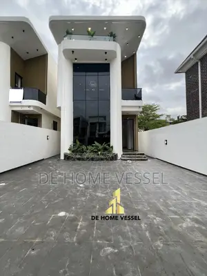 5bdrm Duplex in Chevron for sale