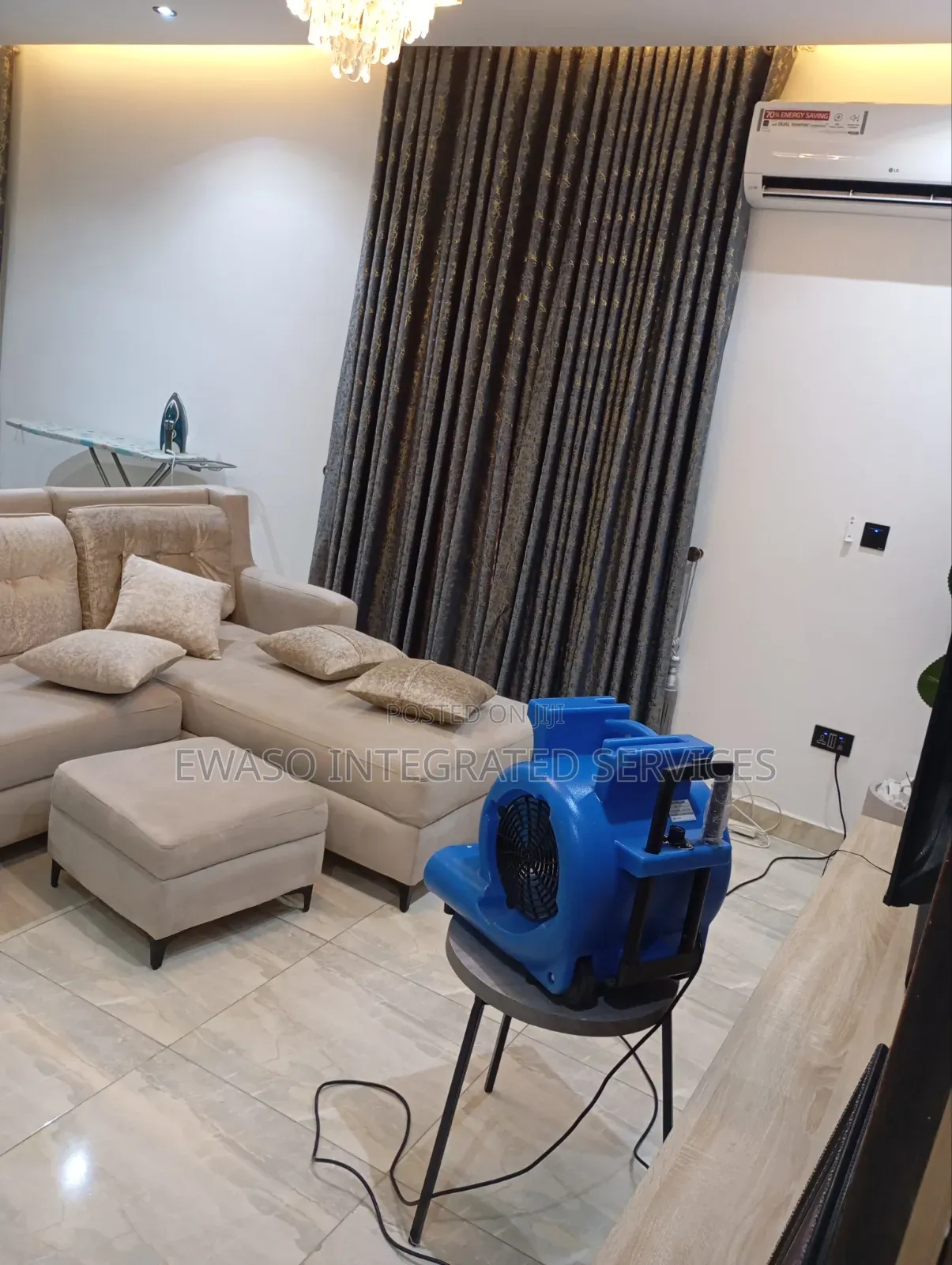 Upholstery Deep Cleaning