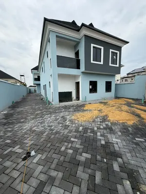 3bdrm Apartment in Oke Ira / Ajah for sale