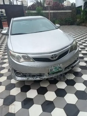 Toyota Camry 2012 Silver