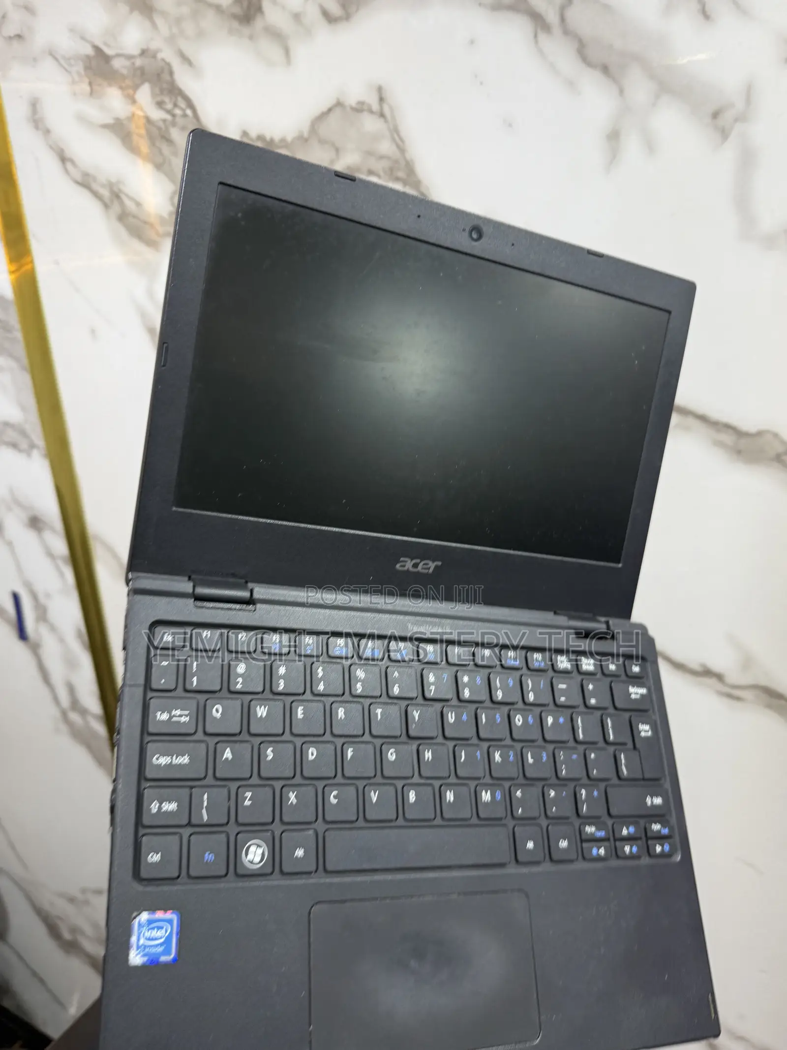 Laptop Acer TravelMate B113 4GB Intel SSD 60GB