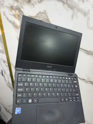 Laptop Acer TravelMate B113 4GB Intel SSD 60GB