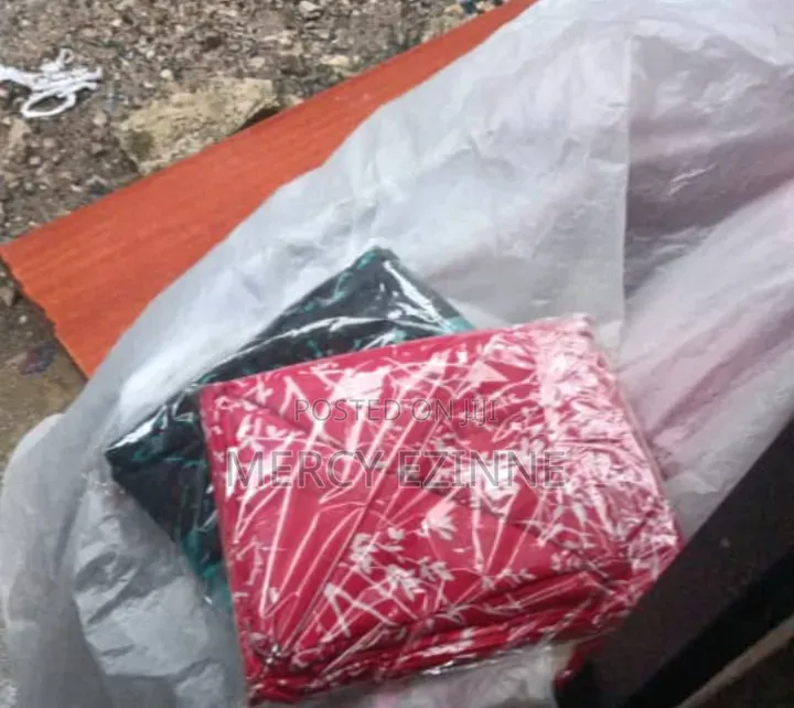 6by6 Bedsheets With 4 Pillow Cases