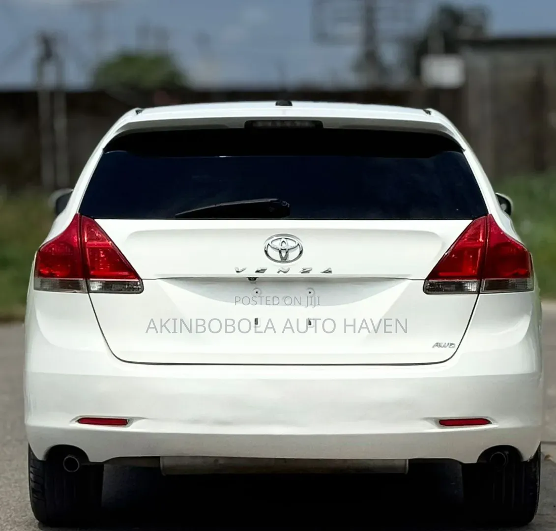 Toyota Venza 2012 White