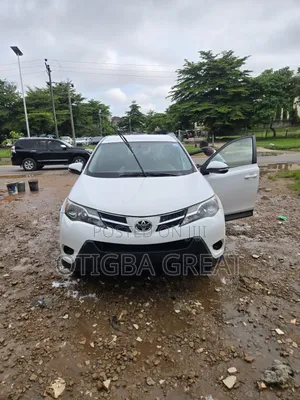 Toyota RAV4 LE 4dr SUV AWD (2.5L 4cyl 6A) 2015 White