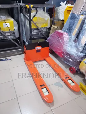 3tons Electric Pallet Stacker