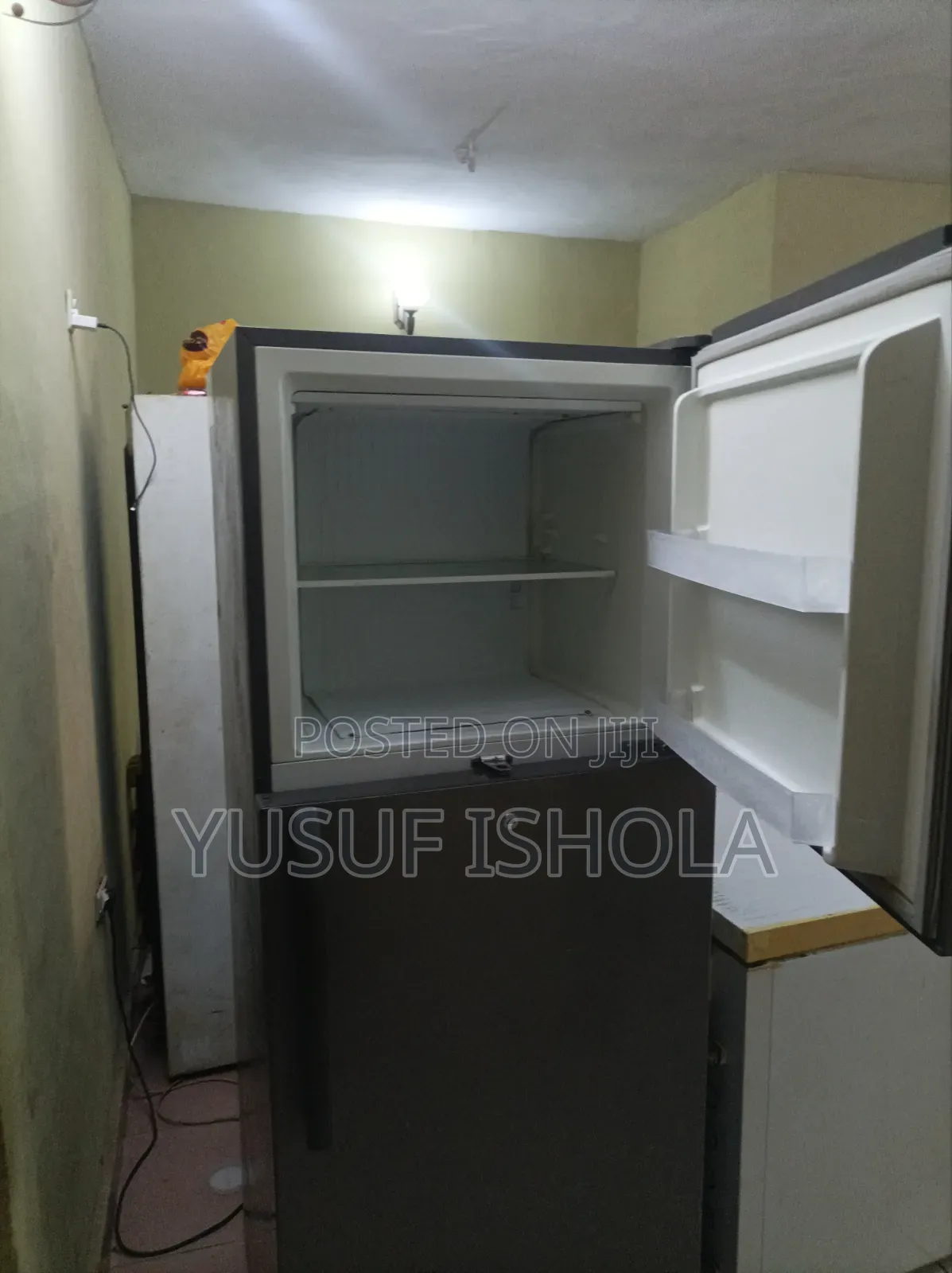 Hisense 400 Litter Refrigerator