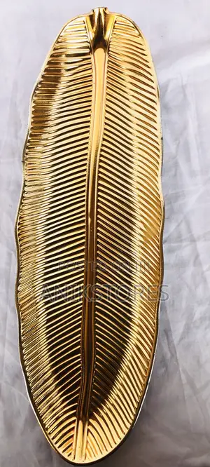 Plastic Curve Leaf Tray H081