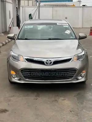 Toyota Avalon XLE Touring Sedan FWD (3.5L 6cyl 6A) 2013 Gold