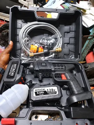Hitachi 118V Cordless Pressure Washer 6.0Ah – Portable Car Washer