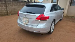 Toyota Venza 2010 White