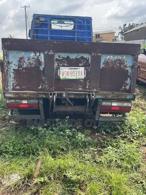 Nissan Cabstar Turbo Mini Truck 2000 Blue