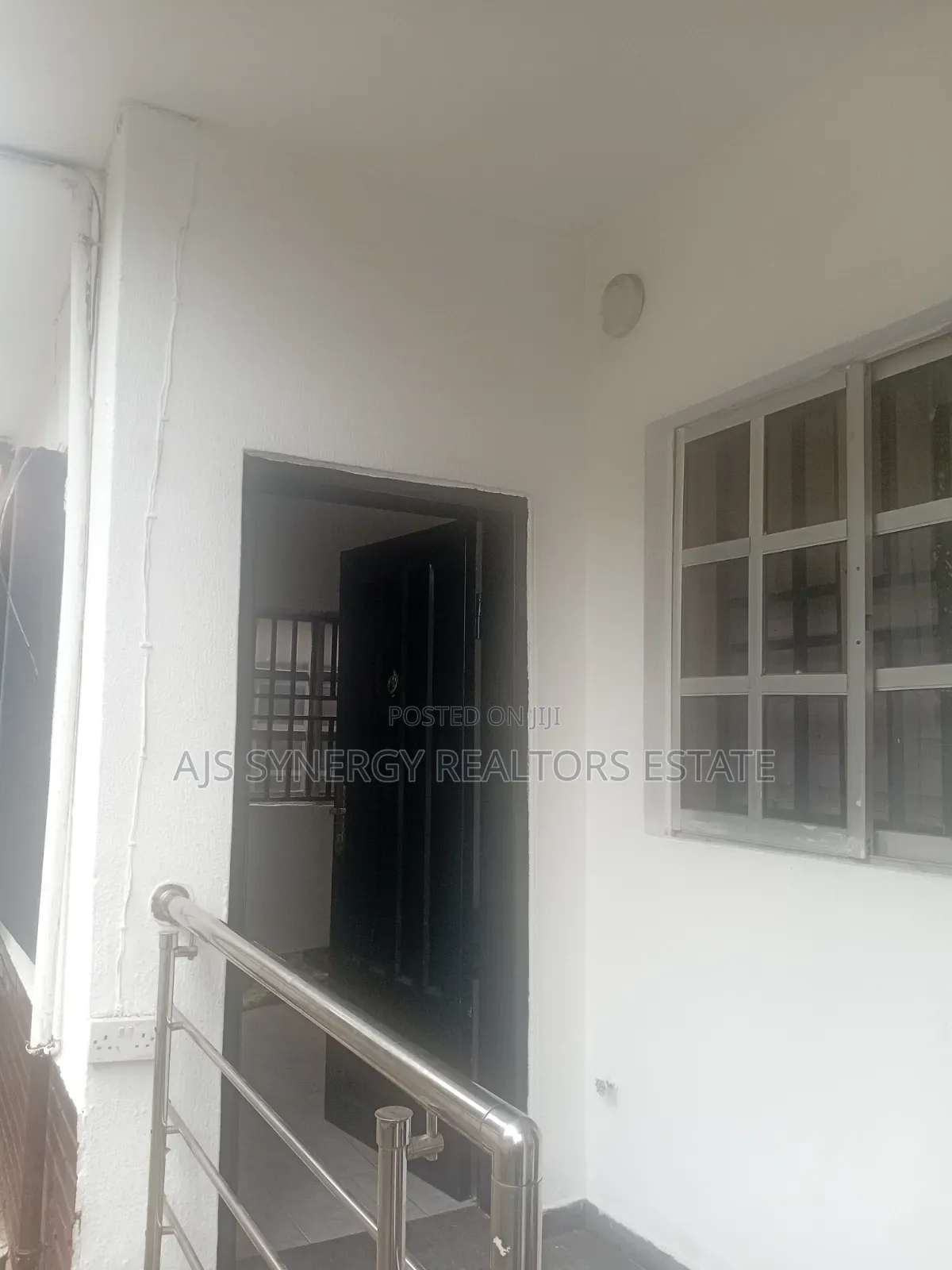 1bdrm Duplex in Lekki Phase 1 for rent