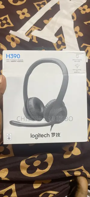Logitech H390 USB Wired Noise Cancelling Mic and Headphone