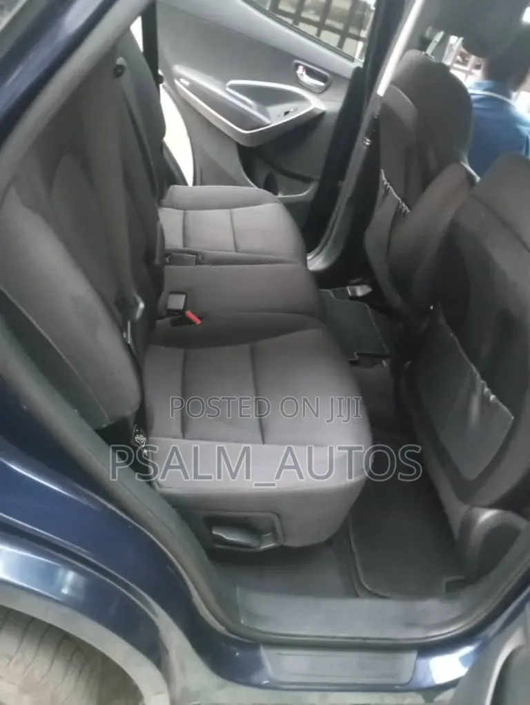Hyundai Santa Fe 2018 Blue
