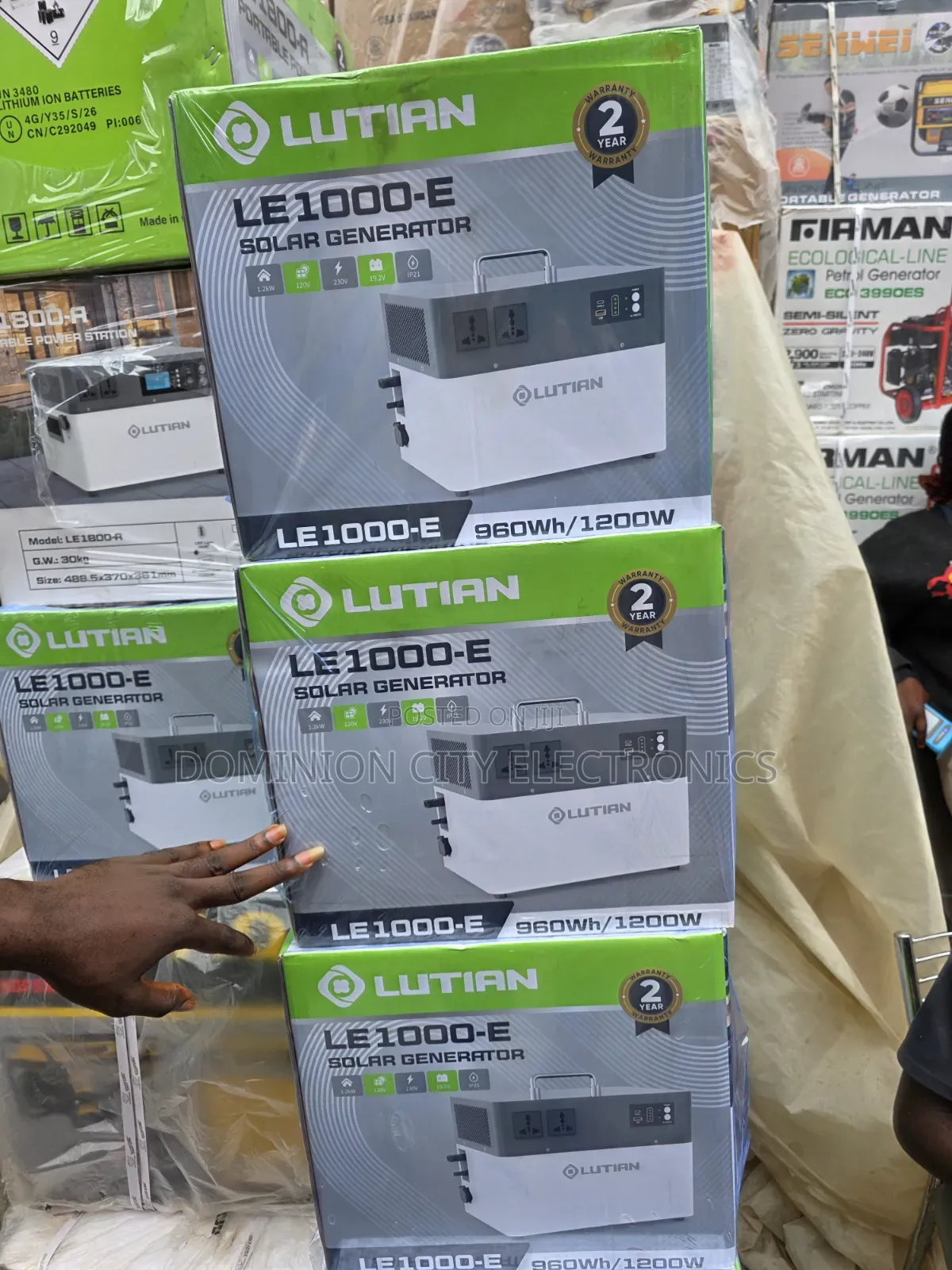 1000-E Lutian Solar Generator Wall Mount