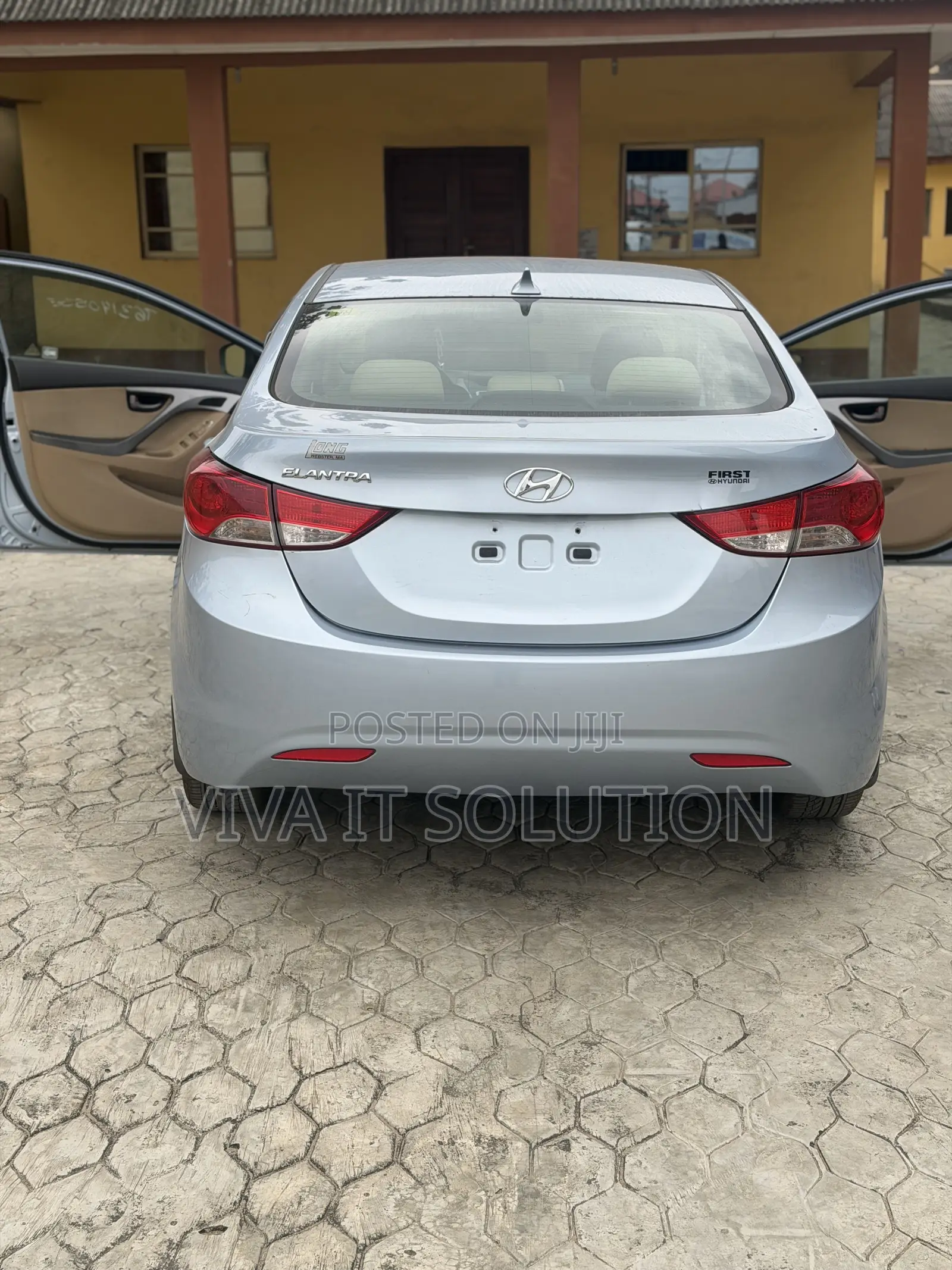 Hyundai Elantra GLS 2012 Blue