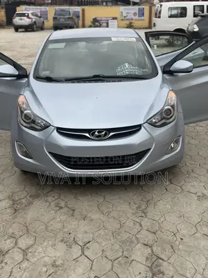 Hyundai Elantra GLS 2012 Blue