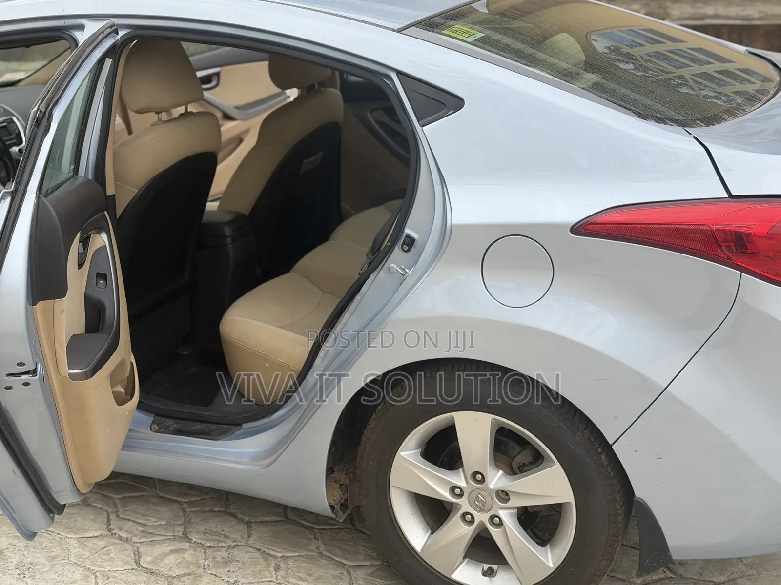 Hyundai Elantra GLS 2012 Blue
