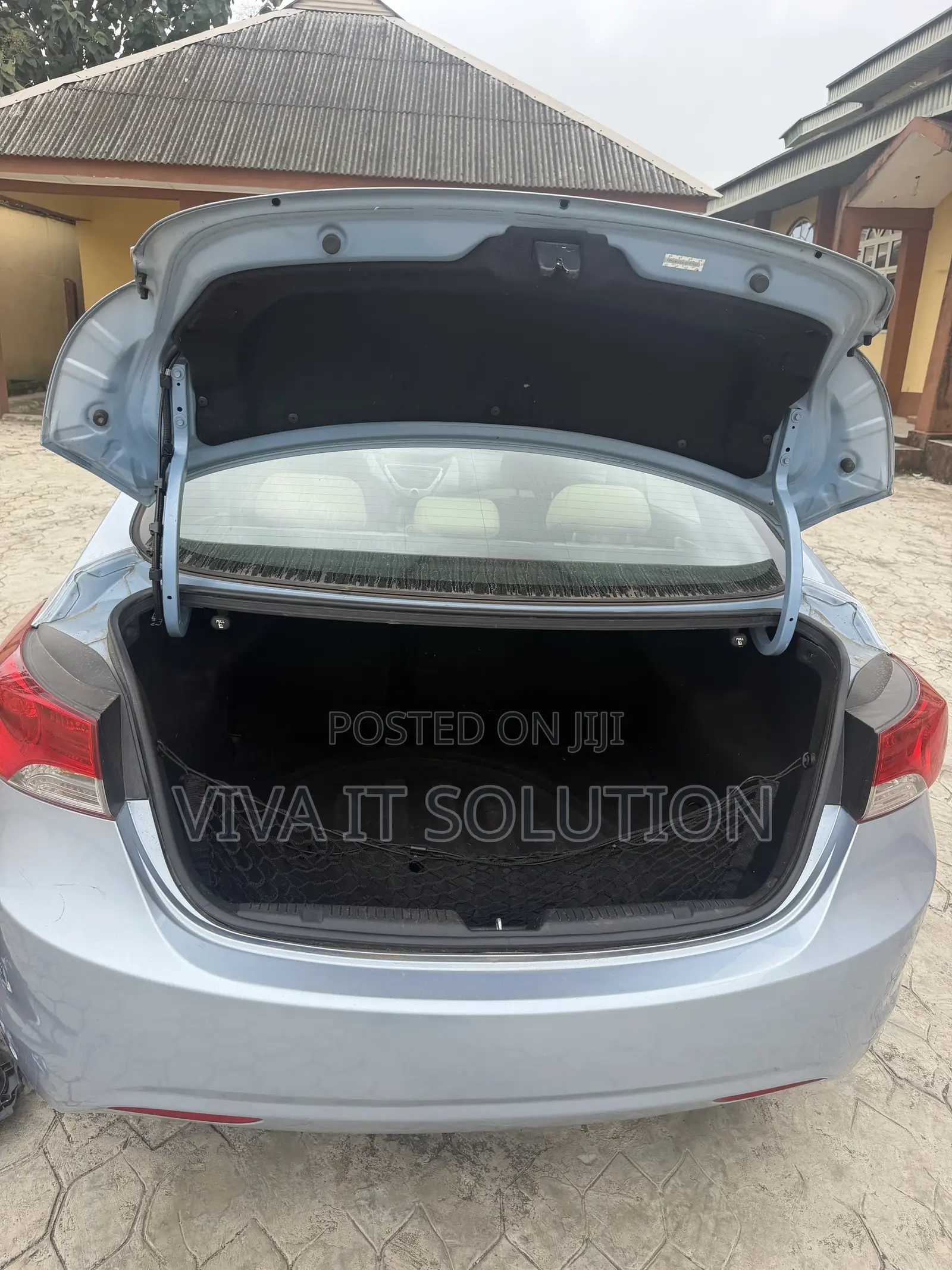 Hyundai Elantra GLS 2012 Blue