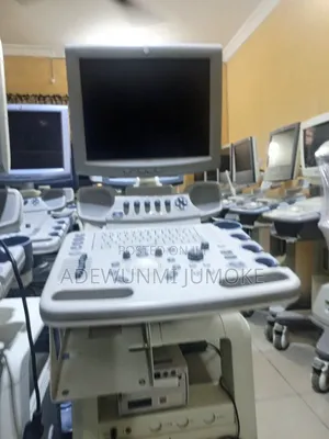 Logiq P5 Ultrasound Machine