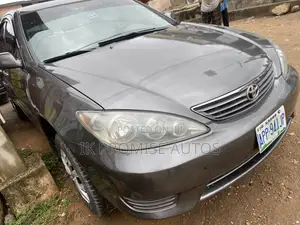 Toyota Camry 2006 Gray