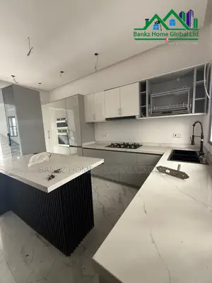5bdrm Duplex in Lekki Phase 1 for rent