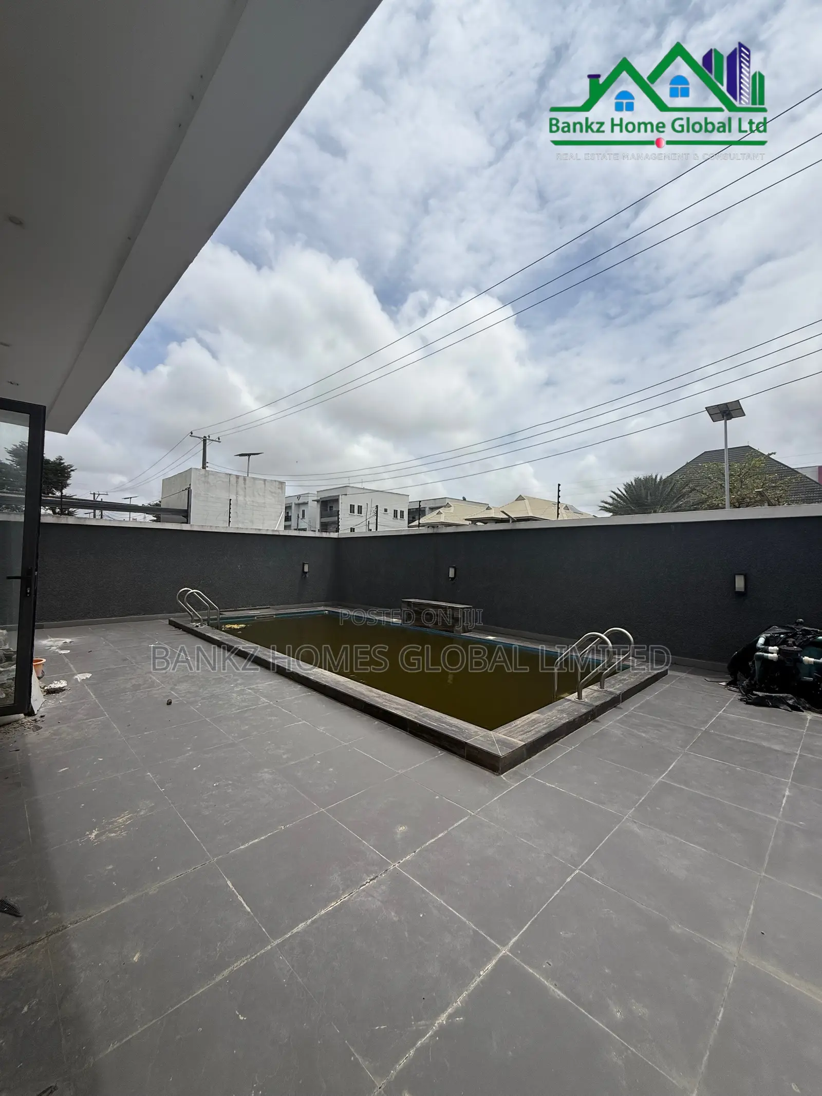 5bdrm Duplex in Lekki Phase 1 for rent