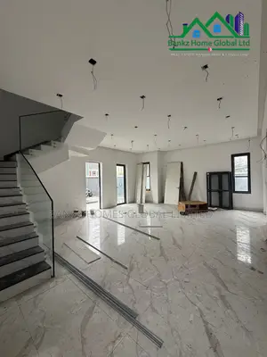 5bdrm Duplex in Lekki Phase 1 for rent