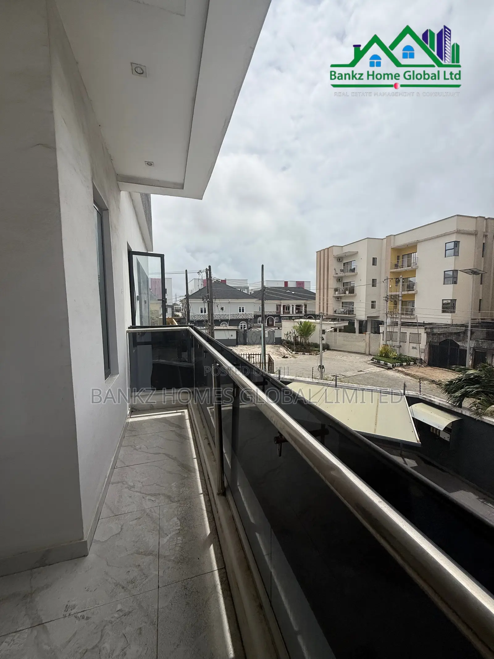 5bdrm Duplex in Lekki Phase 1 for rent