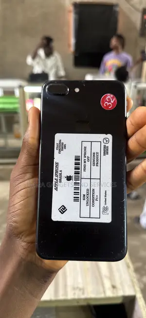 Apple iPhone 7 Plus 32 GB Black