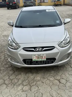 Hyundai Accent GS 4dr Hatchback (1.6L 4cyl 6A) 2014 Silver