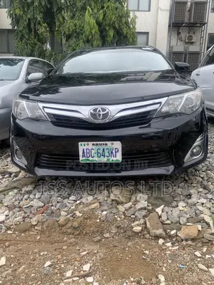 Toyota Camry XLE V6 4dr Sedan (3.5L 6cyl 6A) 2013 Black