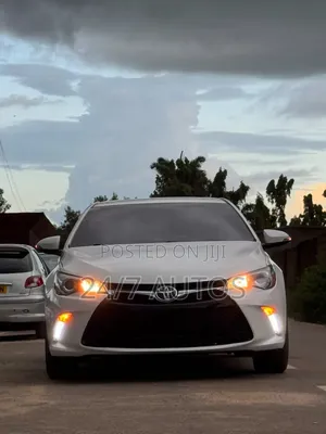 Toyota Camry 2016 White