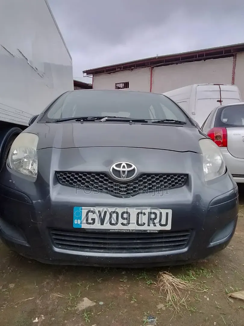 Toyota Yaris 2009 Gray
