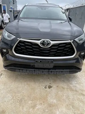 Toyota Highlander XLE 2022 Black
